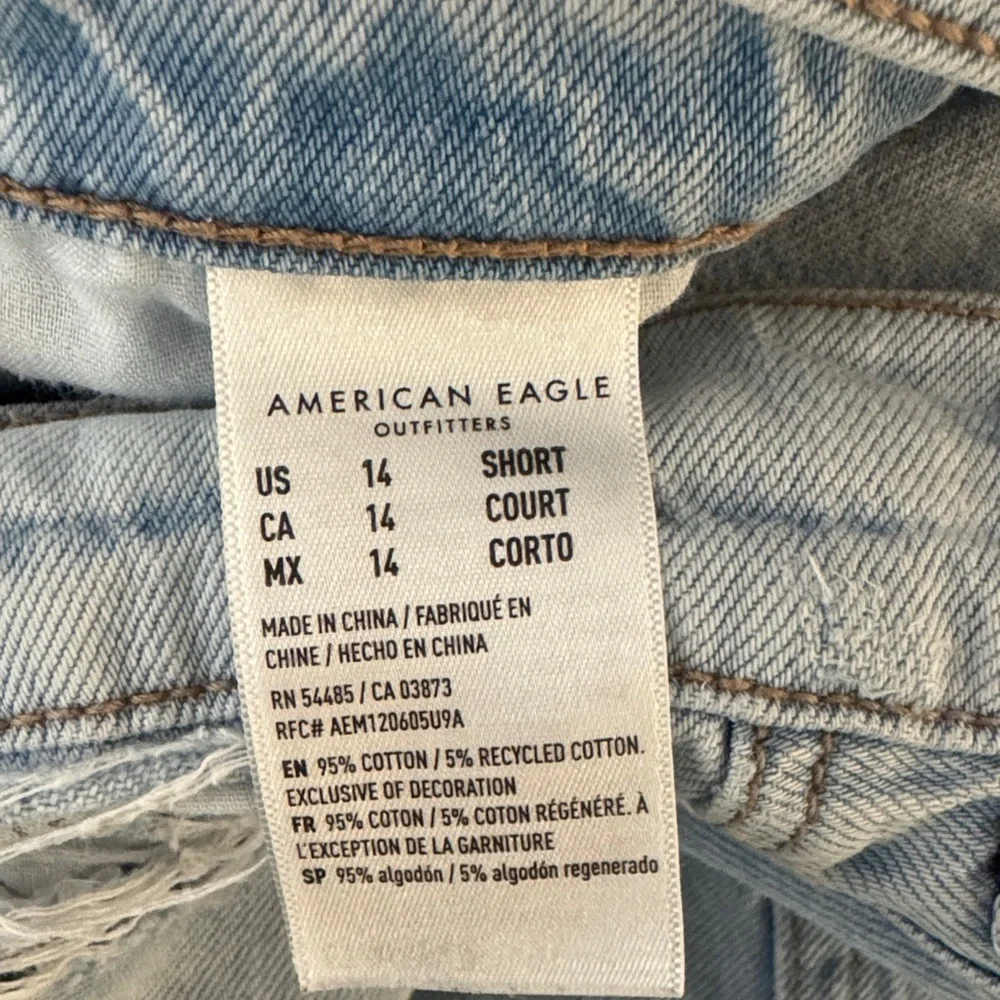American Eagle Outfitters Light Wash Wide Leg Jeans - Picture 5 of 9